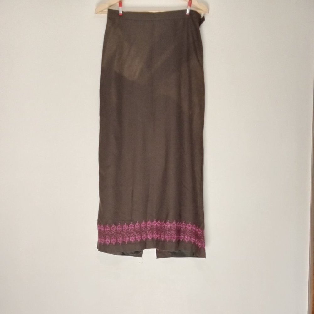 Women's long skirt